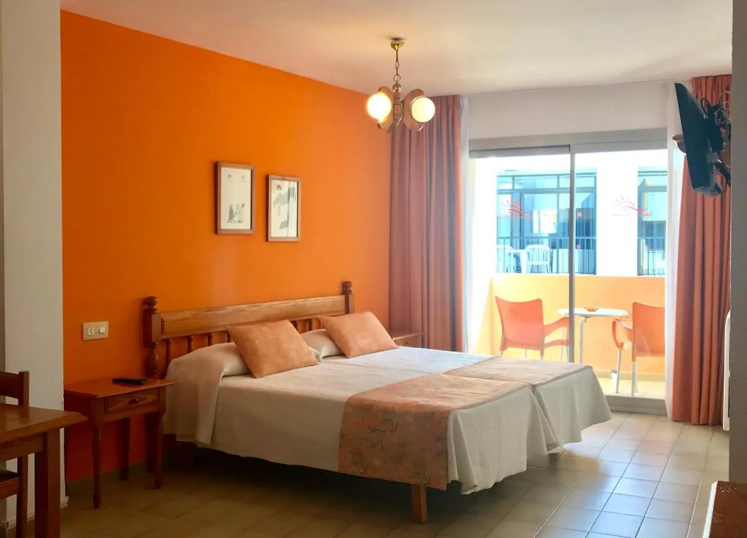 Apartahotel Apartamentos Jovial San Antonio Abad